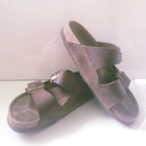 Women's Birkenstock Arizona Sandels size 36